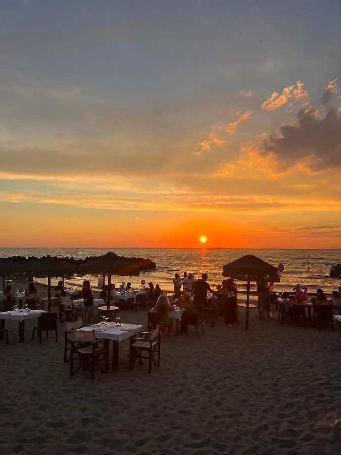 Villa Pisola Fiumicino Airport - Seafront Apartamento